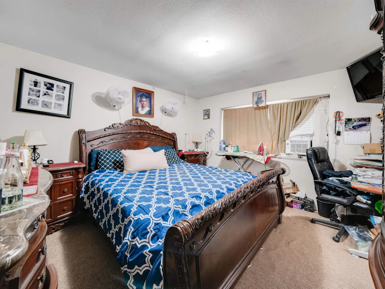 8863 King George Boulevard, Surrey, BC, V3V 5V6 - 9