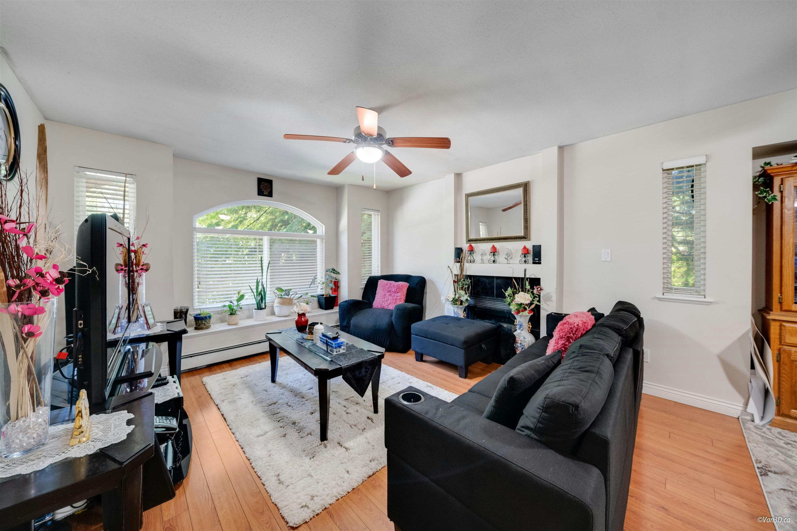 8863 King George Boulevard, Surrey, BC, V3V 5V6 - 7