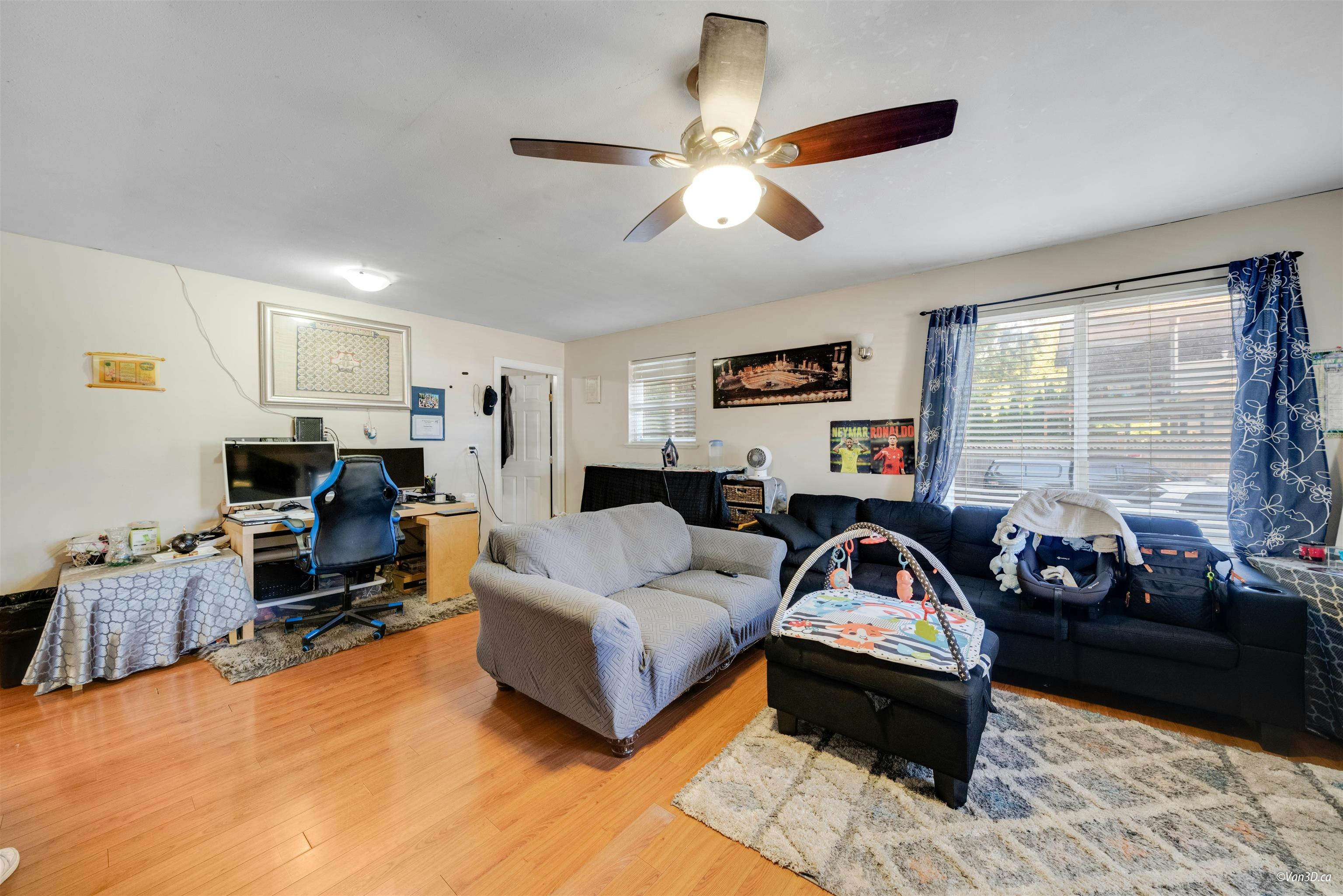 8863 King George Boulevard - 2