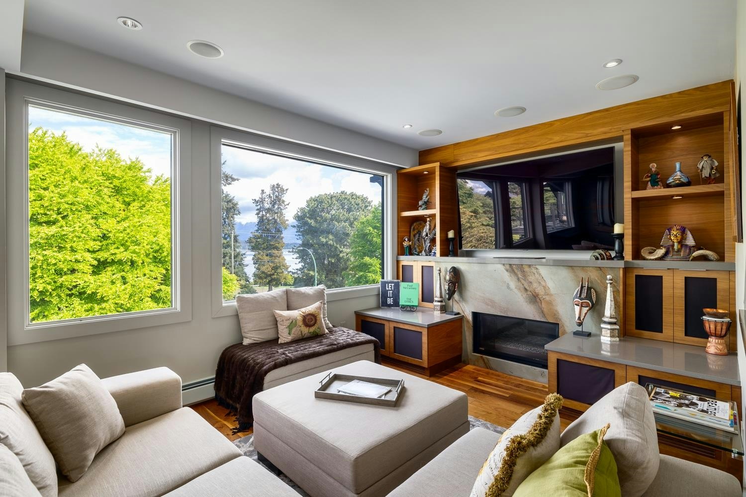 3242 W 1st Avenue, Vancouver, BC, V6K 1H5 - 5