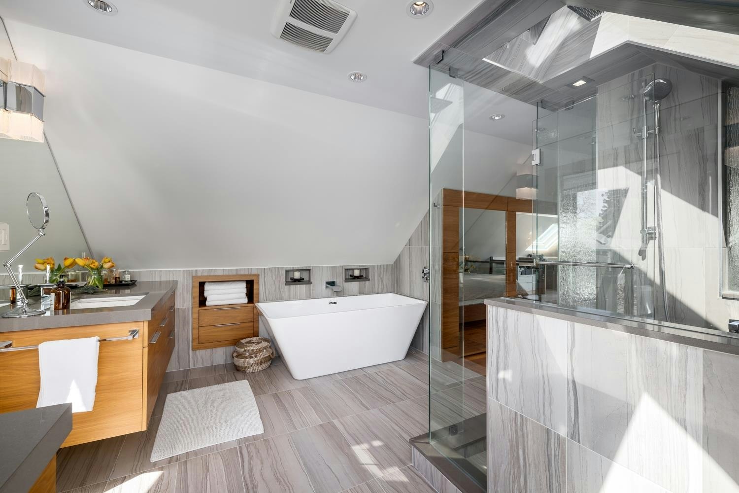 3242 W 1st Avenue, Vancouver, BC, V6K 1H5 - 28