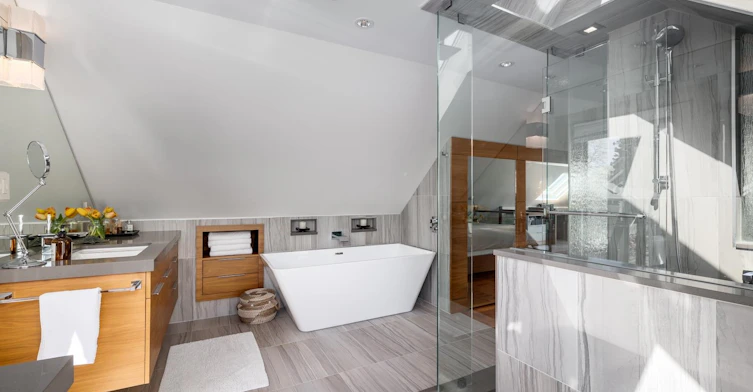 3242 W 1st Avenue, Vancouver, BC, V6K 1H5 - 28