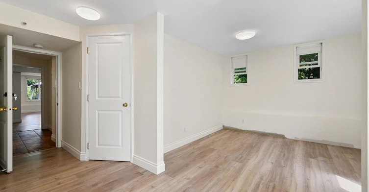 Main Floor-310 St. James Road, North Vancouver, BC, V7N 1L2 - 28