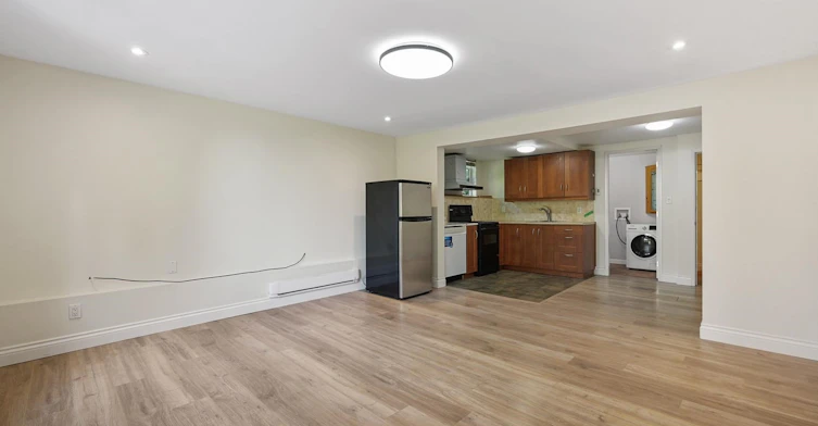 Main Floor-310 St. James Road, North Vancouver, BC, V7N 1L2 - 17