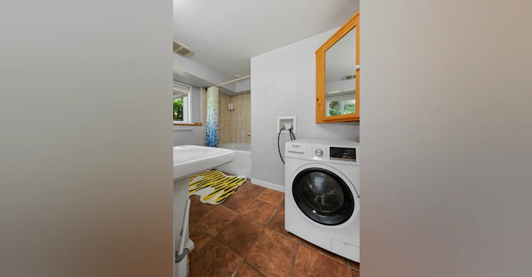 Main Floor-310 St. James Road, North Vancouver, BC, V7N 1L2 - 26