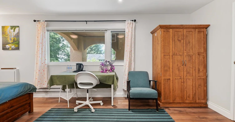 Main Floor-310 St. James Road, North Vancouver, BC, V7N 1L2 - 11