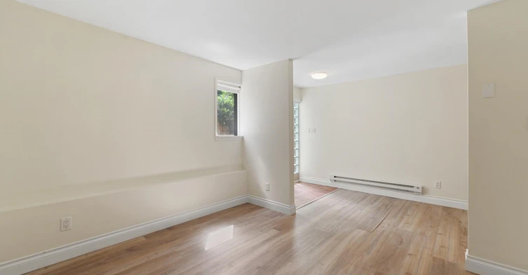 Main Floor-310 St. James Road, North Vancouver, BC, V7N 1L2 - 21