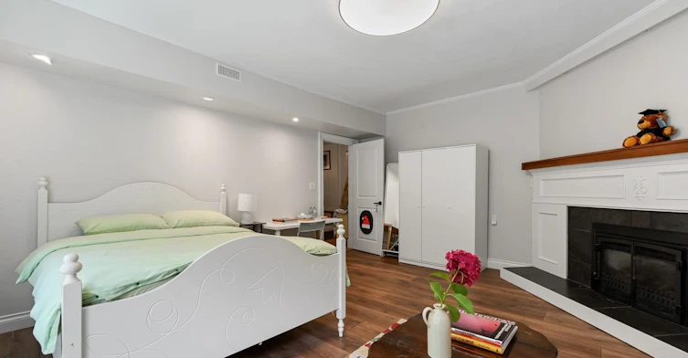 Main Floor-310 St. James Road, North Vancouver, BC, V7N 1L2 - 14