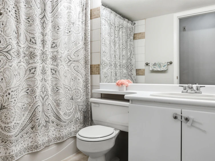 303-106 W Kings Road, North Vancouver, BC, V7N 2L8 - 16