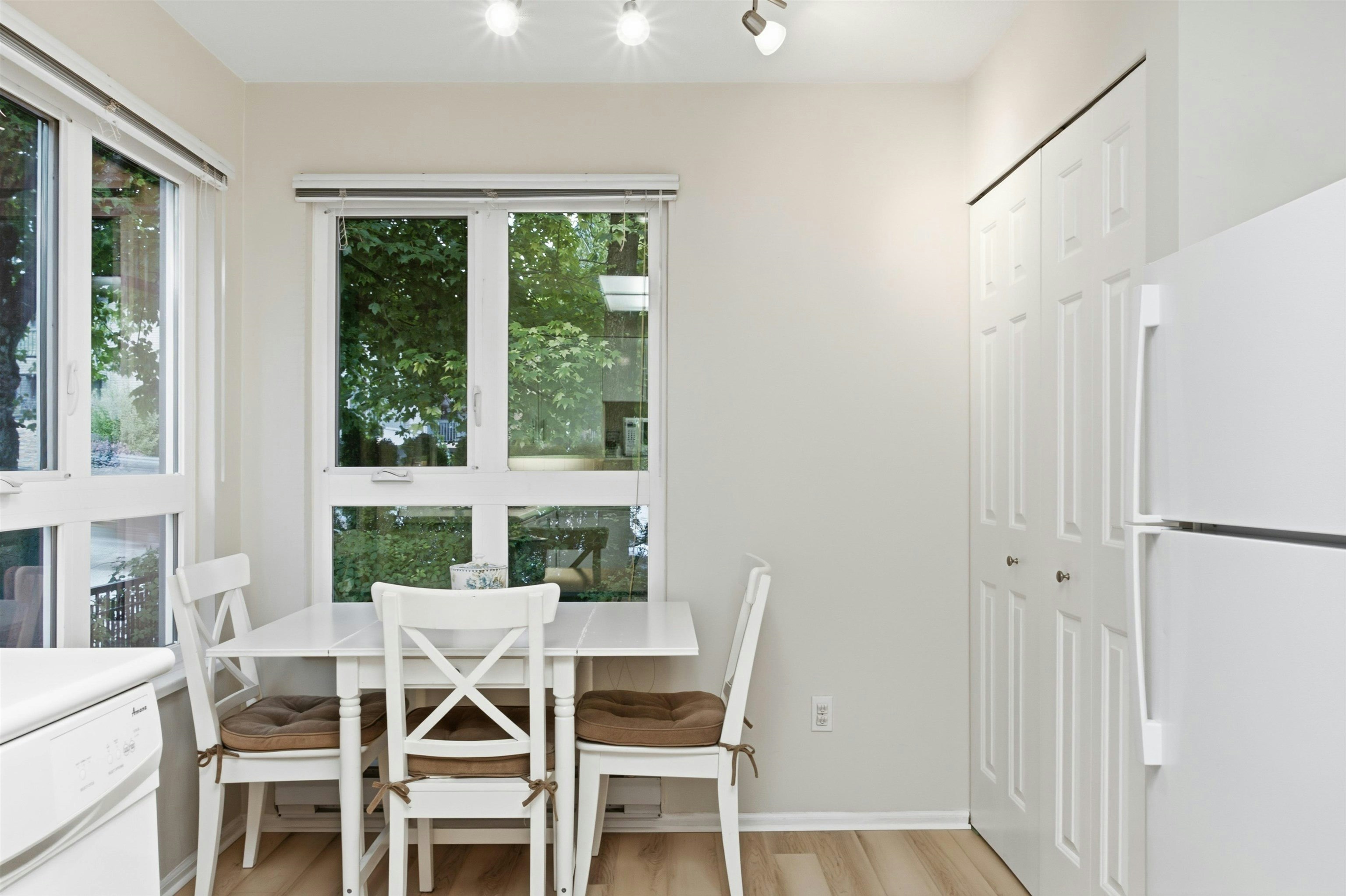 303-106 W Kings Road, North Vancouver, BC, V7N 2L8 - 6