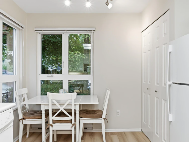 303-106 W Kings Road, North Vancouver, BC, V7N 2L8 - 6