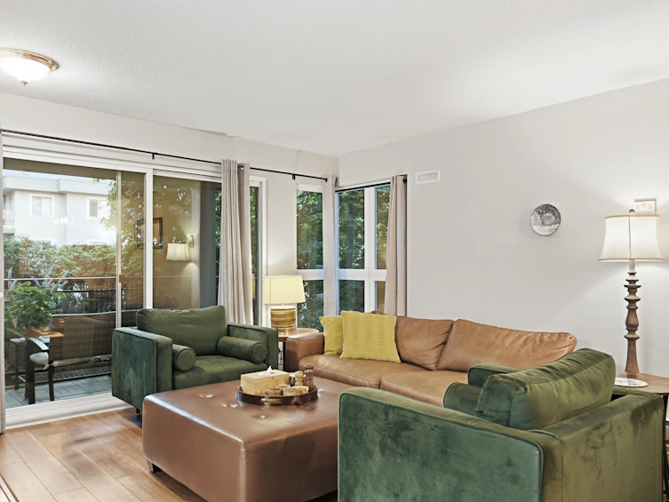 303-106 W Kings Road, North Vancouver, BC, V7N 2L8 - 2