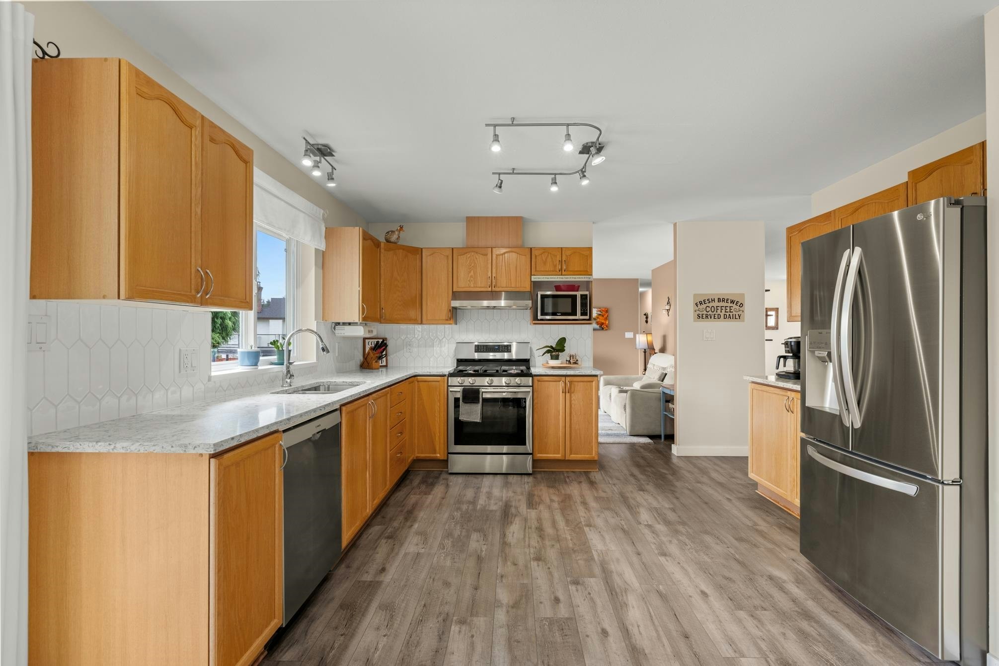 6365 Homestead Avenue, Sechelt, BC, V7Z 0M7 - 13