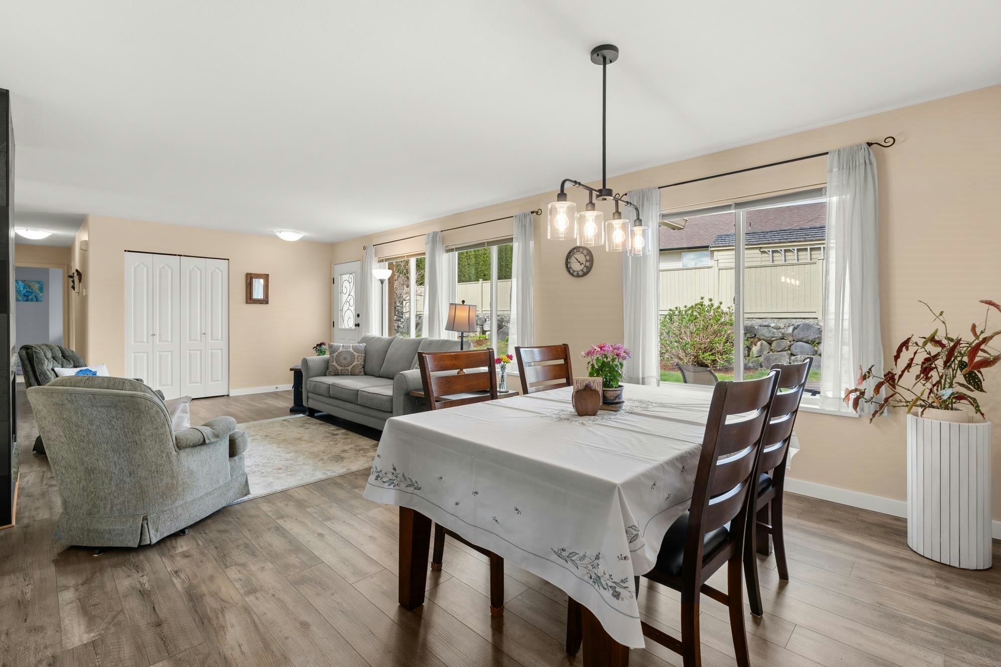 6365 Homestead Avenue, Sechelt, BC, V7Z 0M7 - 10