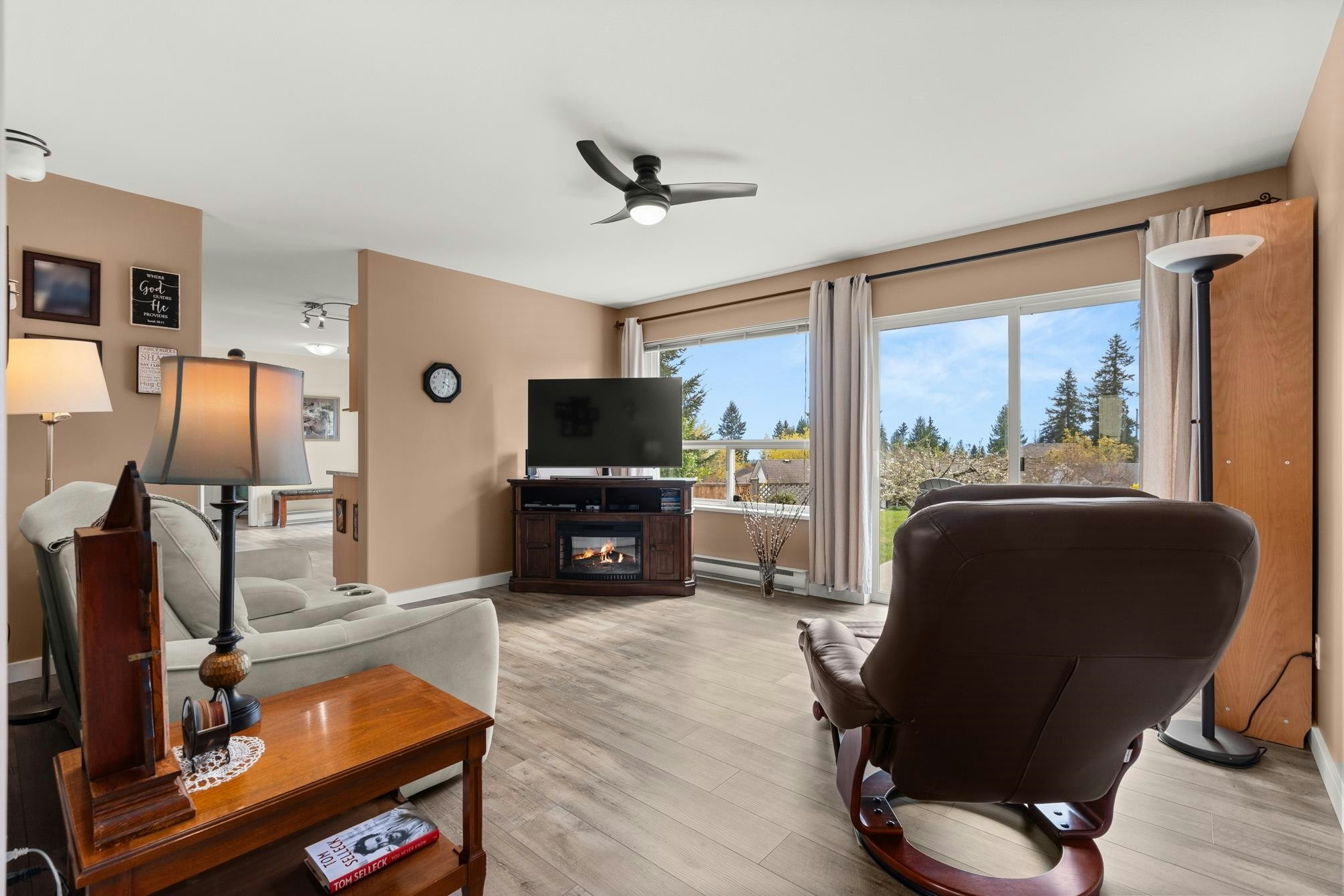 6365 Homestead Avenue, Sechelt, BC, V7Z 0M7 - 22
