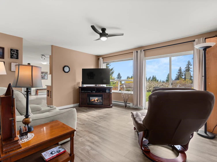 6365 Homestead Avenue, Sechelt, BC, V7Z 0M7 - 22