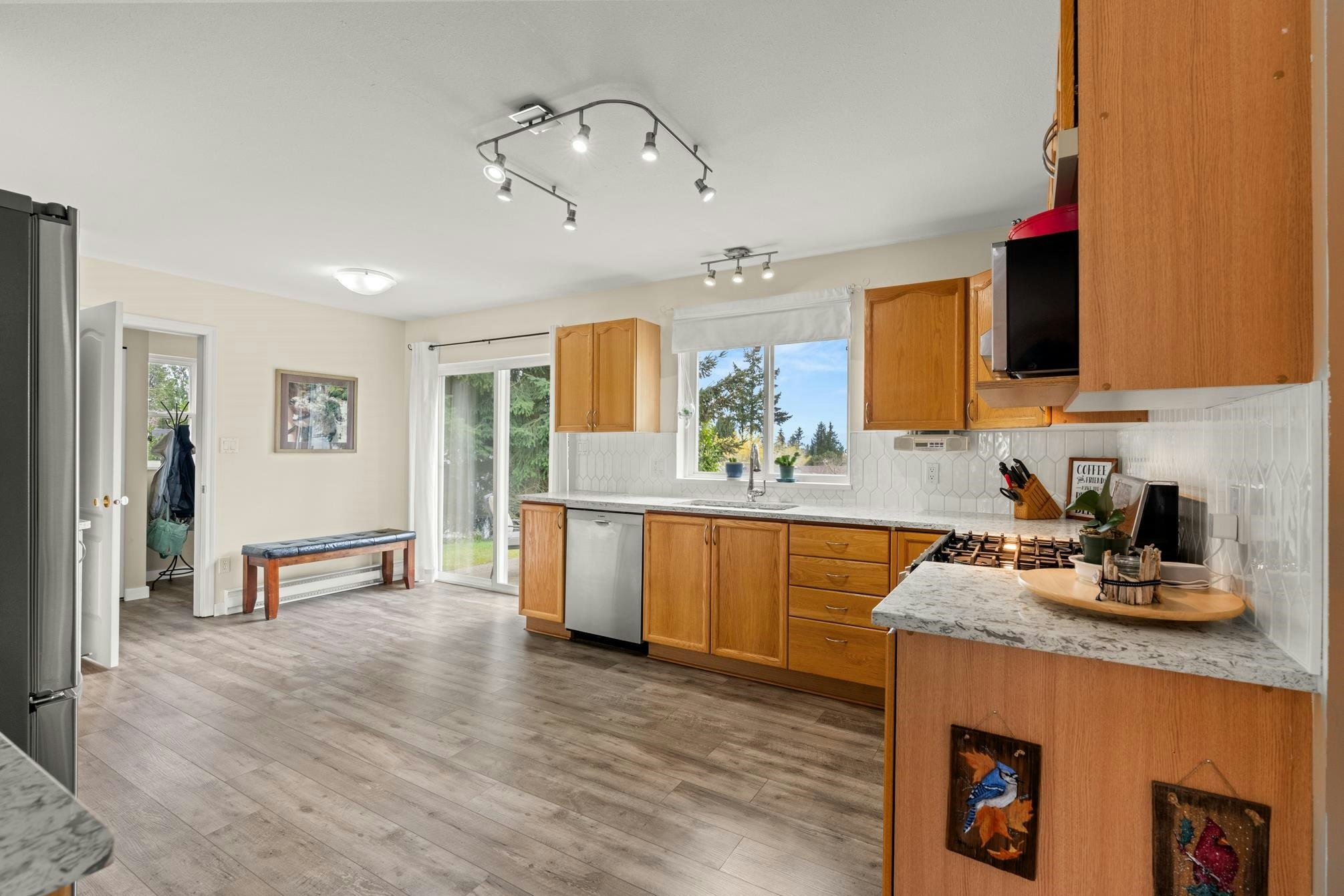 6365 Homestead Avenue, Sechelt, BC, V7Z 0M7 - 17