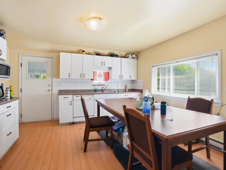 5689 Porpoise Bay Road, Sechelt, BC, V0N 1V0 - 16