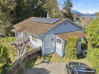 5689 Porpoise Bay Road - 2