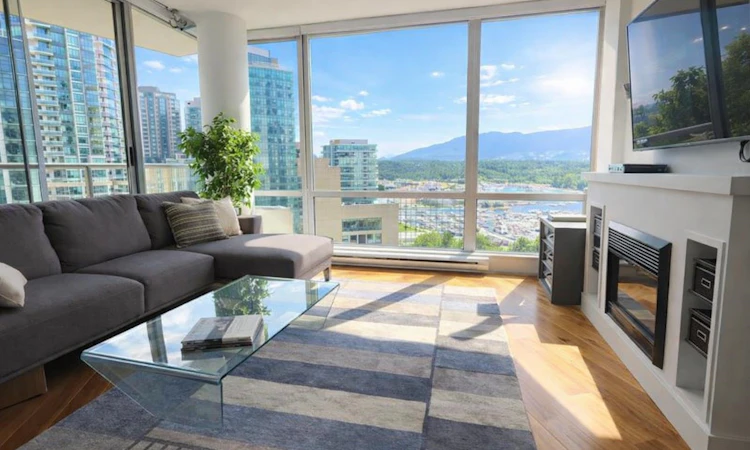 1404-1228 W Hastings Street