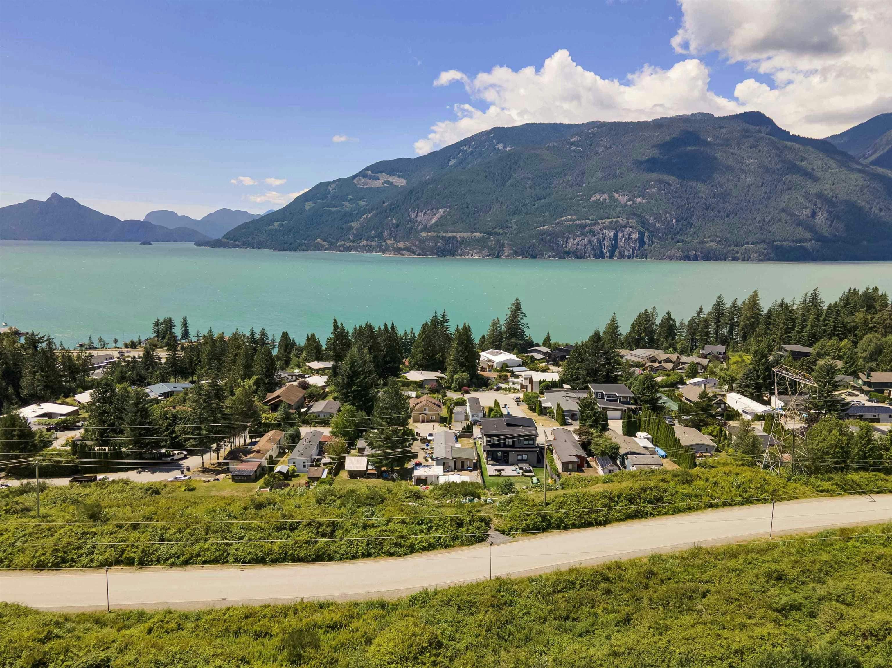 819 Britannia Way, Squamish, BC, V8B 1J2