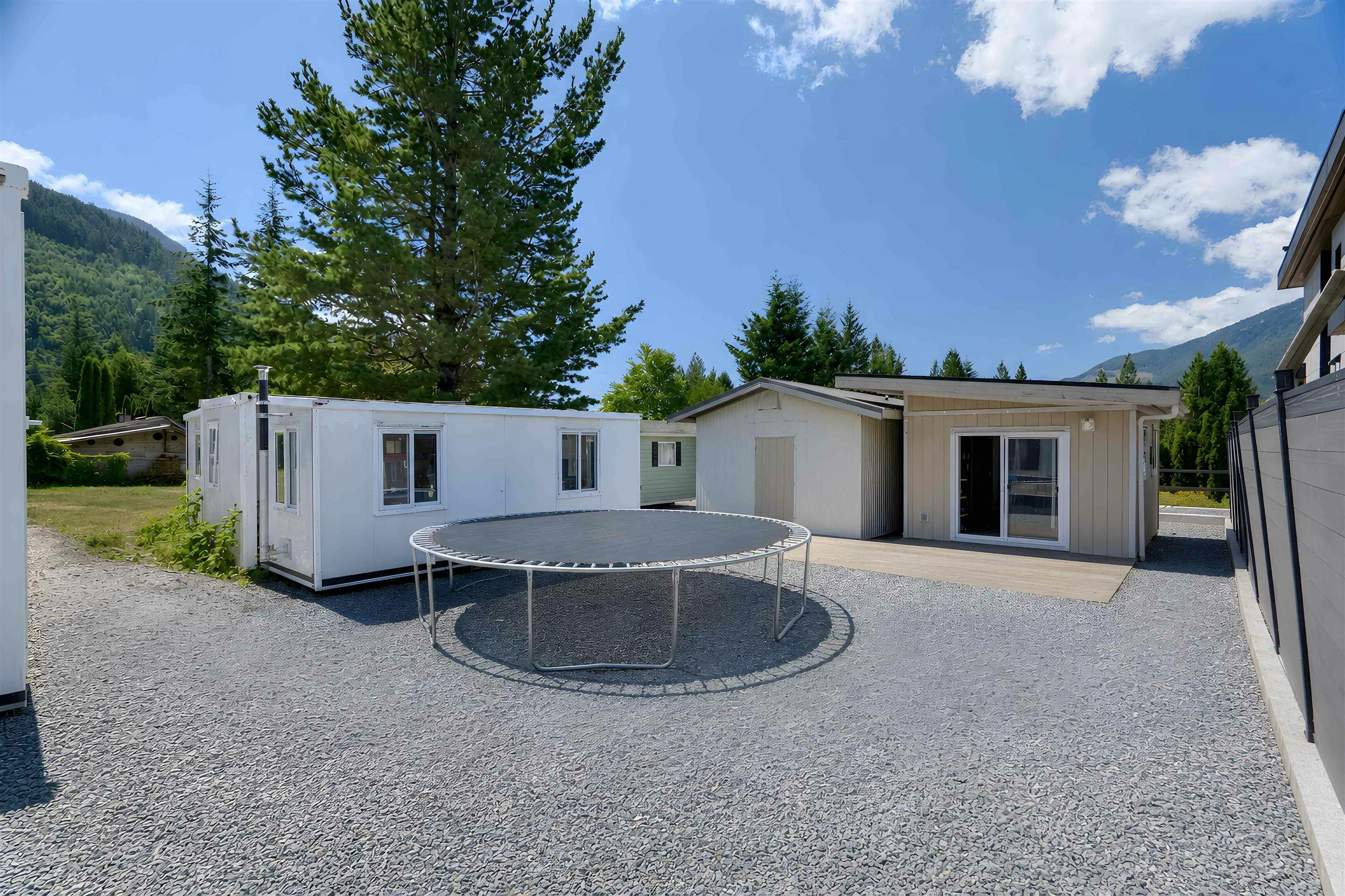 819 Britannia Way, Squamish, BC, V8B 1J2 - 30