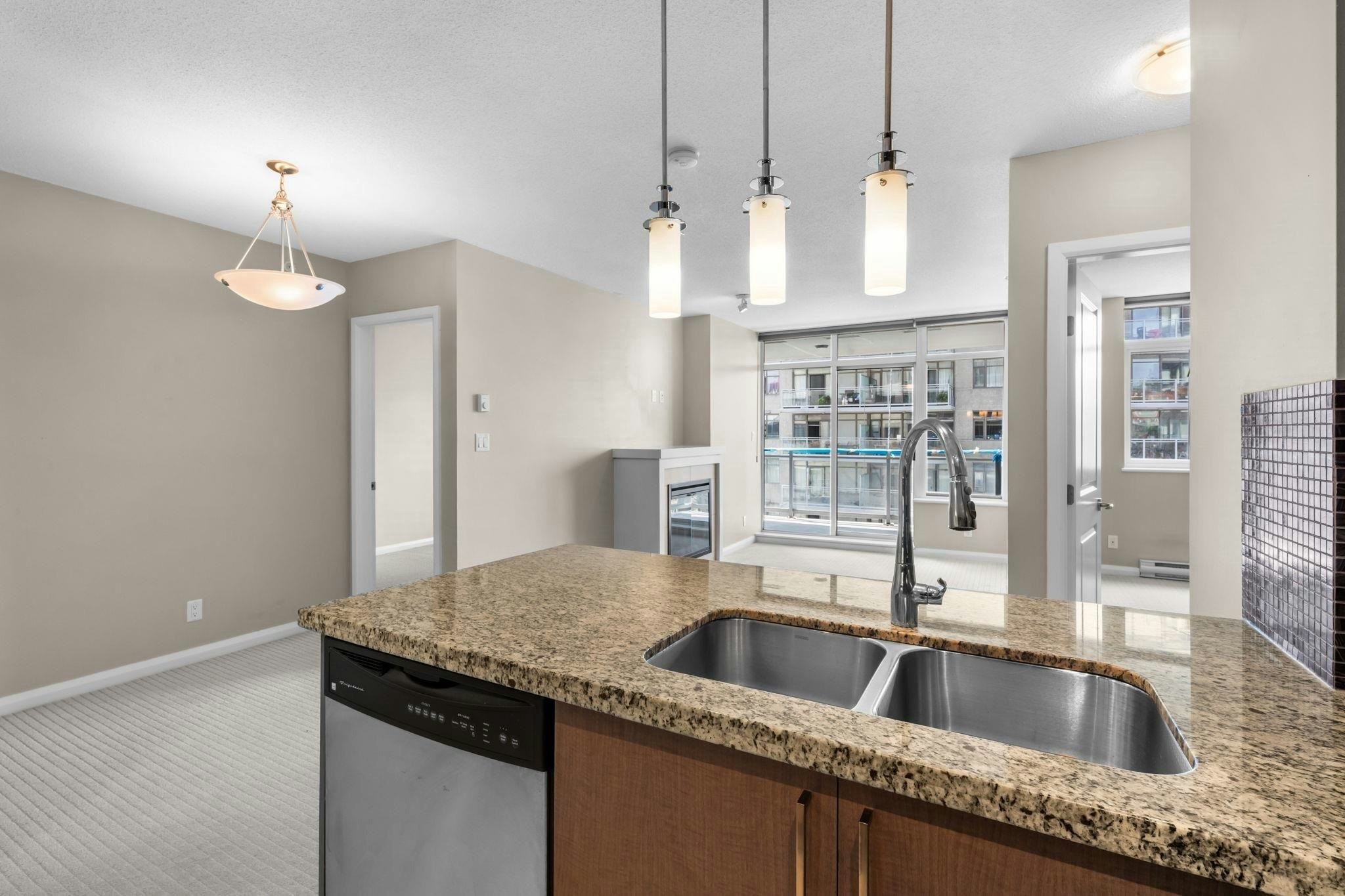 1709-888 Carnarvon Street, New Westminster, BC, V3M 0C6 - 9
