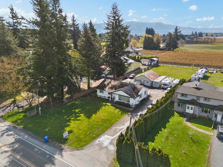 33120 Huntingdon Road, Abbotsford, BC, V2S 7Z3 - 2