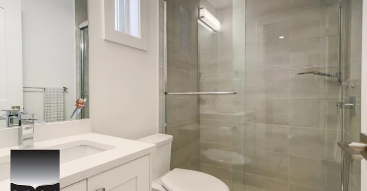 116 W Windsor Road, North Vancouver, BC, V7N 2M8 - 28