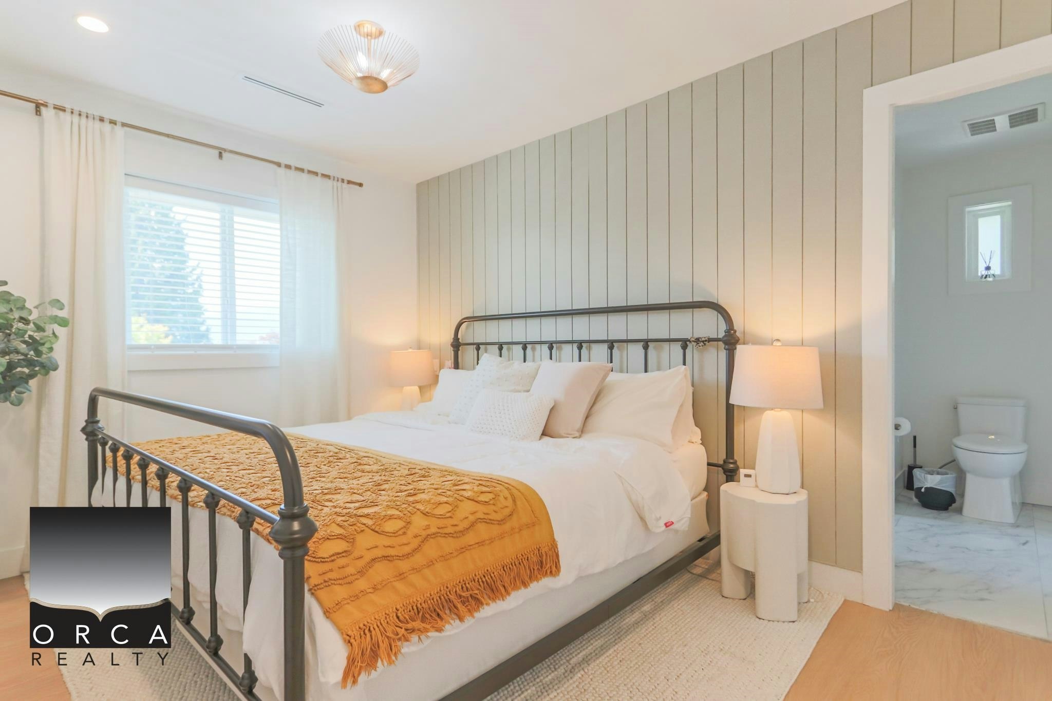 116 W Windsor Road, North Vancouver, BC, V7N 2M8 - 24