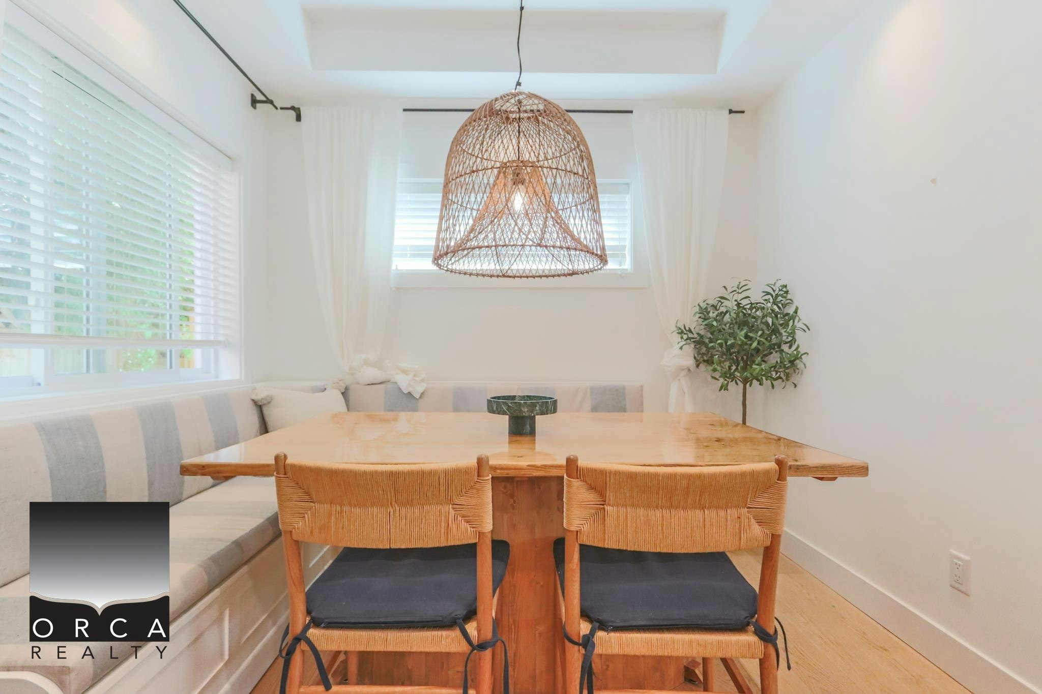 116 W Windsor Road, North Vancouver, BC, V7N 2M8 - 8