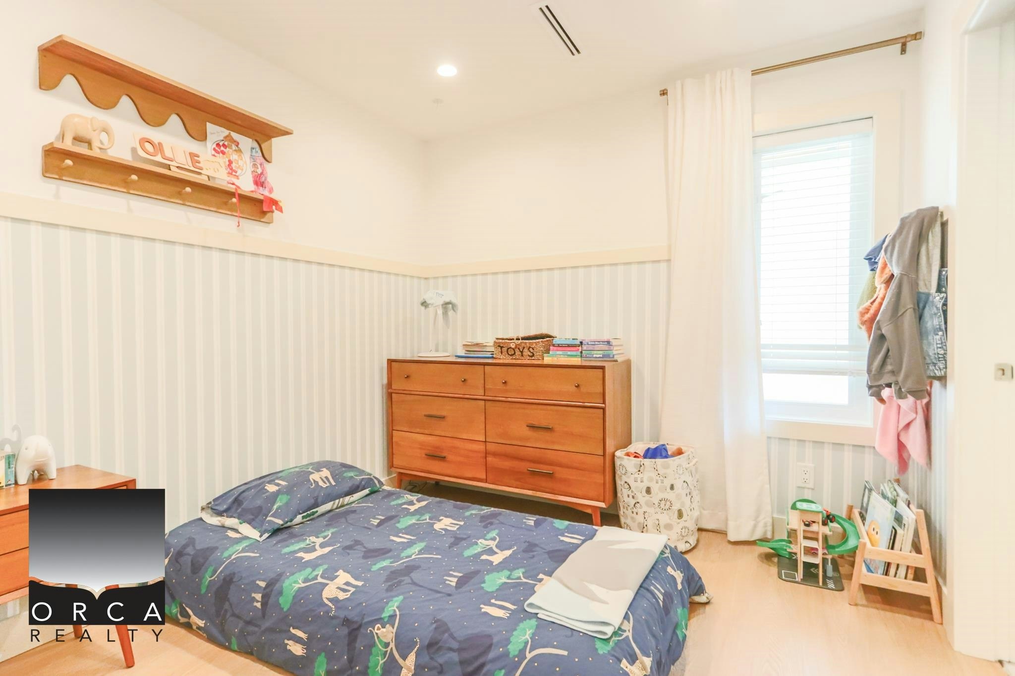 116 W Windsor Road, North Vancouver, BC, V7N 2M8 - 27