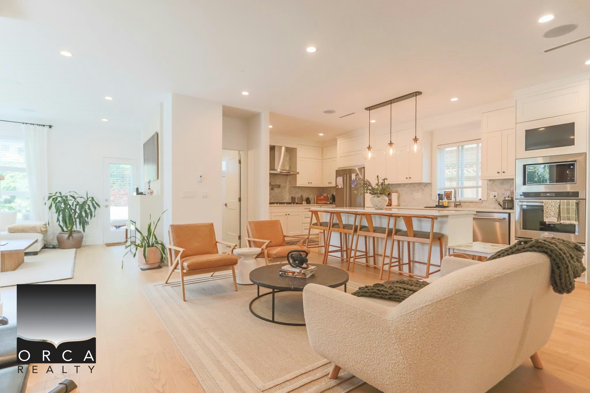 116 W Windsor Road, North Vancouver, BC, V7N 2M8 - 14