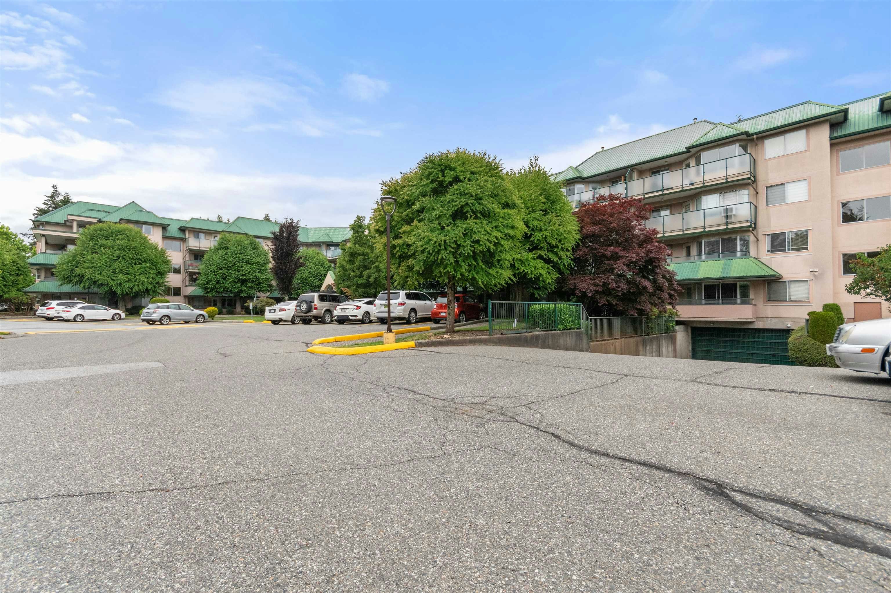 311-2964 Trethewey Street - 3