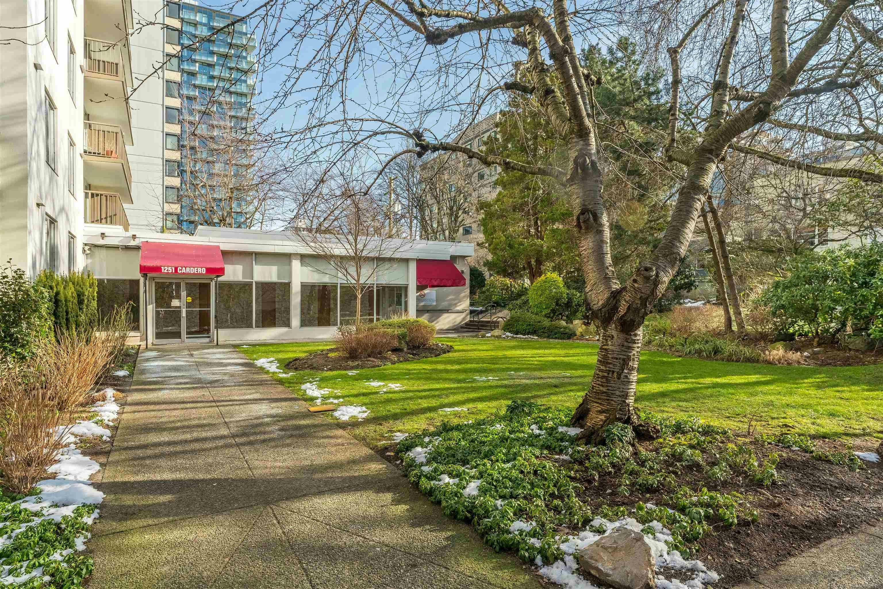605-1251 Cardero Street, Vancouver, BC, V6G 2H9 - 23
