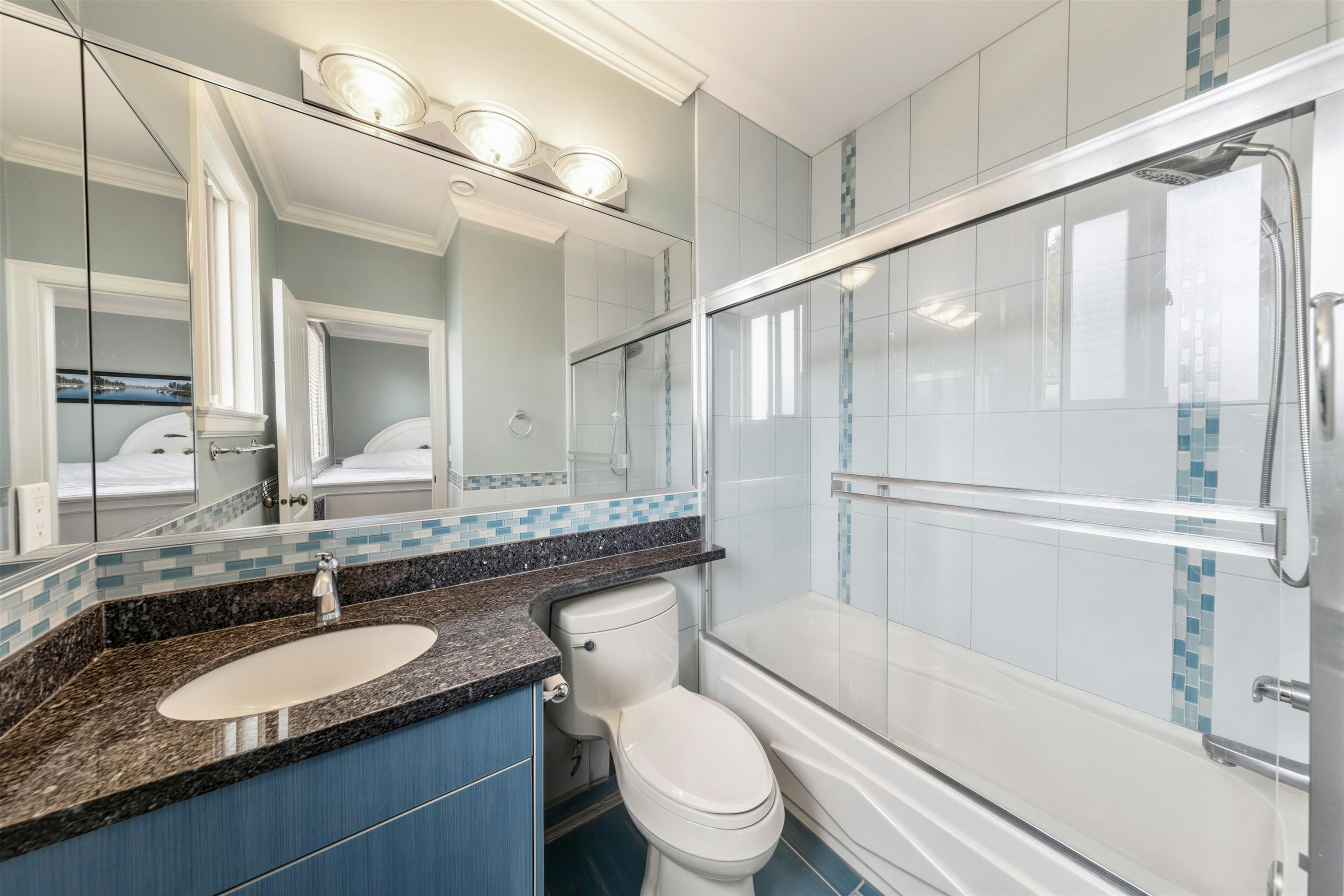 4451 Granville Avenue, Richmond, BC, V7C 1E2 - 27