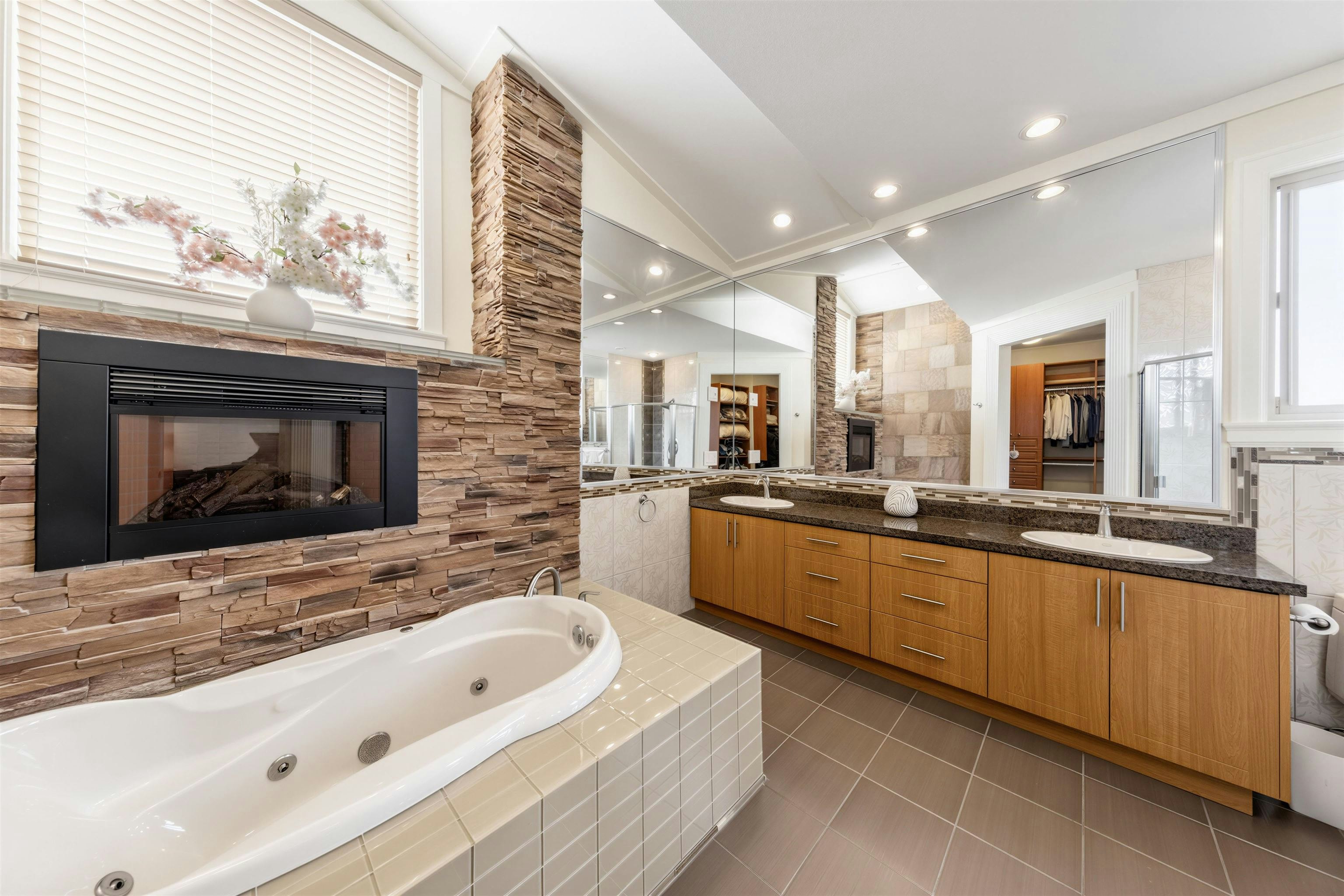 4451 Granville Avenue, Richmond, BC, V7C 1E2 - 24