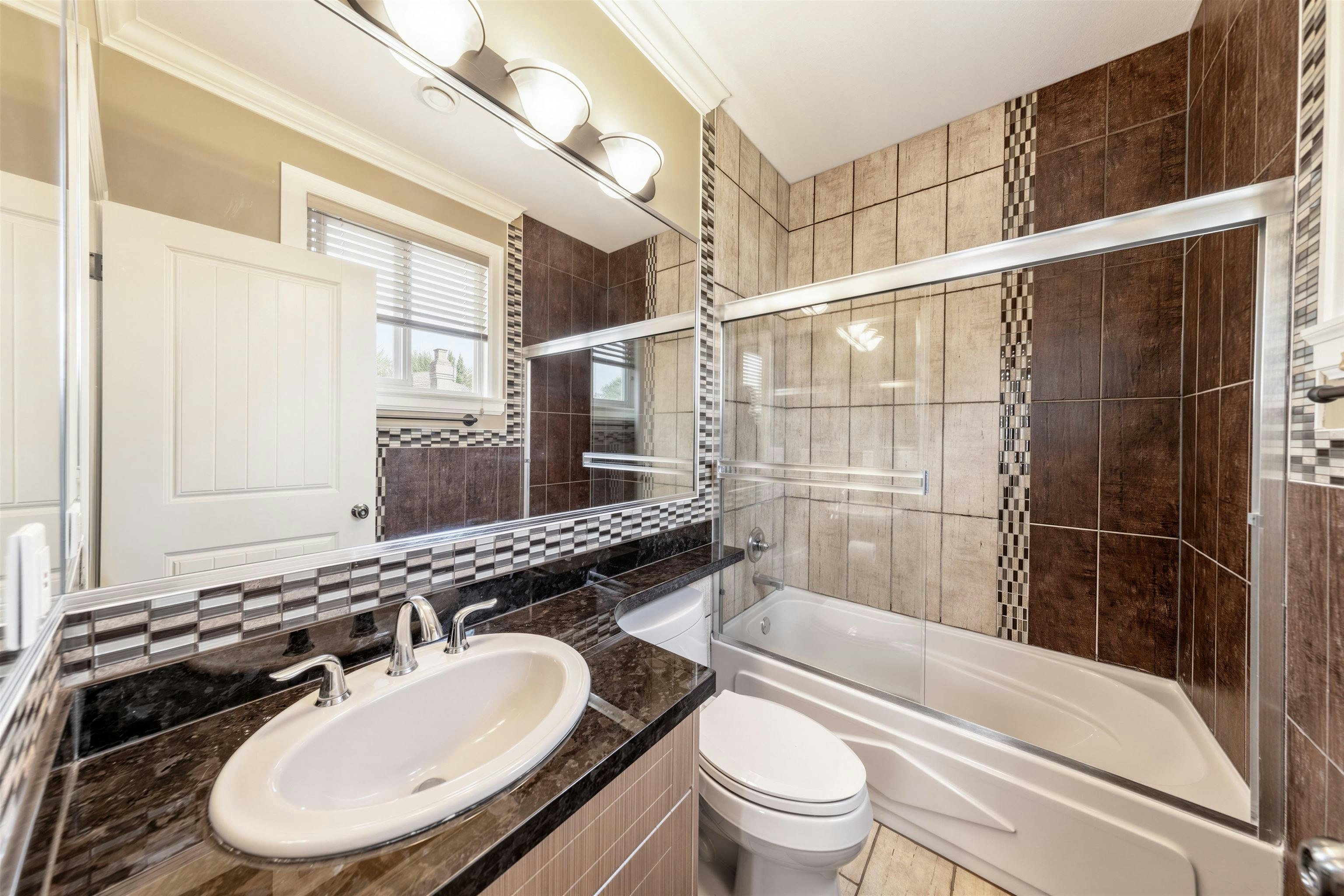 4451 Granville Avenue, Richmond, BC, V7C 1E2 - 29
