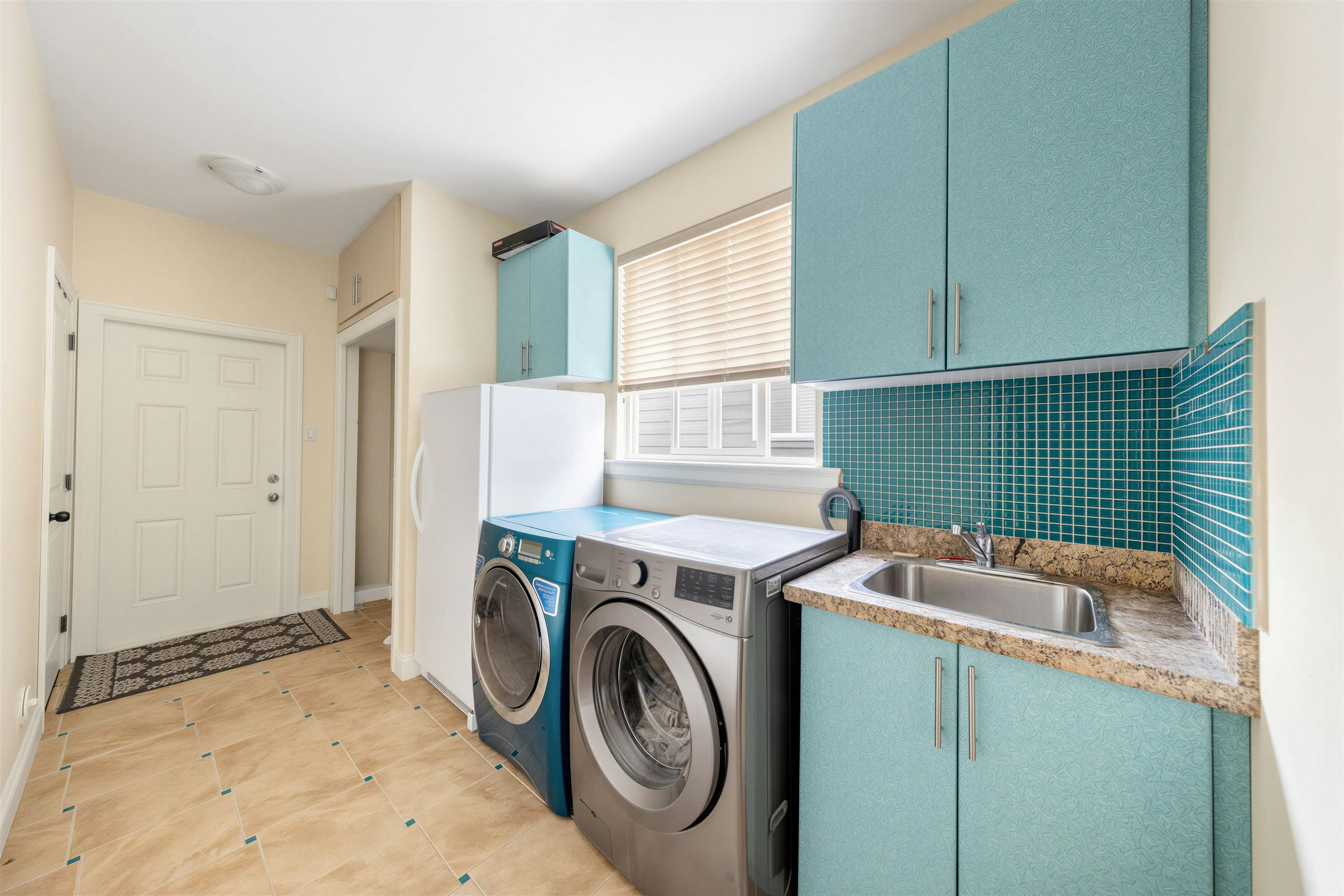 4451 Granville Avenue, Richmond, BC, V7C 1E2 - 35