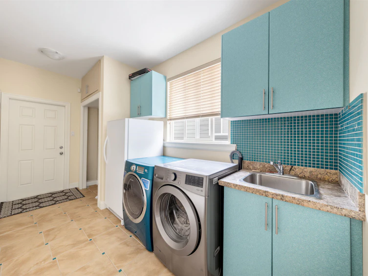 4451 Granville Avenue, Richmond, BC, V7C 1E2 - 35
