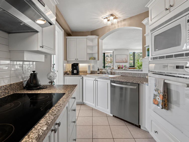 12D-328 Taylor Way, West Vancouver, BC, V7T 2Y1 - 19