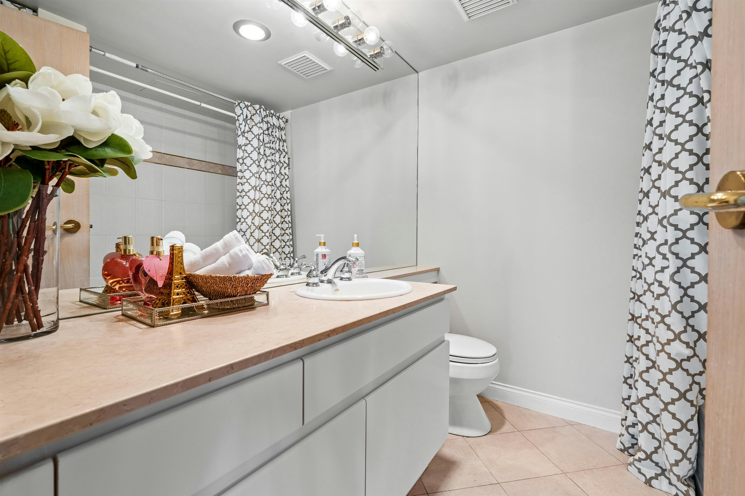 12D-328 Taylor Way, West Vancouver, BC, V7T 2Y1 - 30