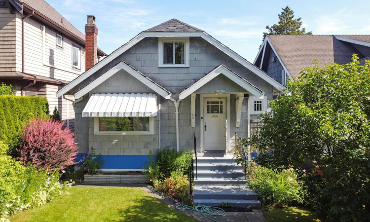 3149 W King Edward Avenue