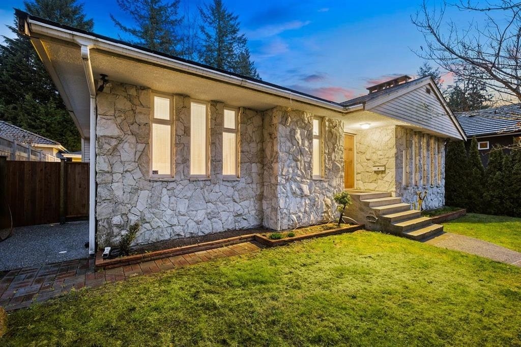 376 N Ranelagh Avenue, Burnaby, BC, V5B 1H8 - 3