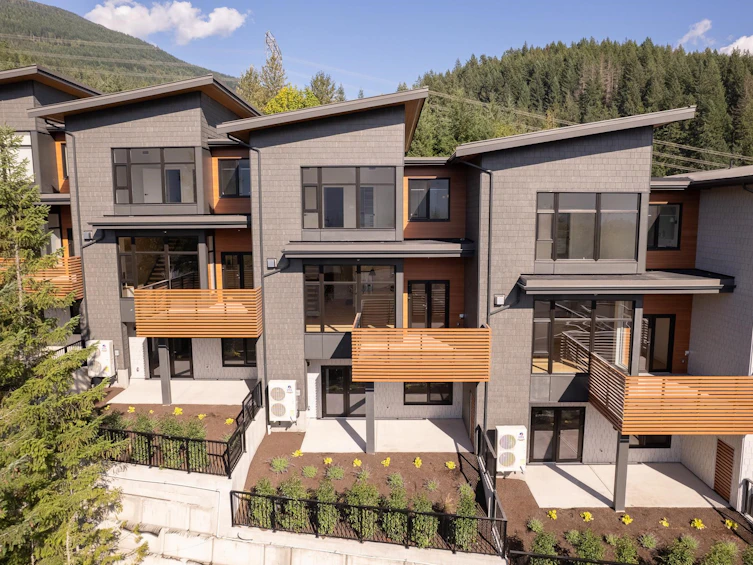 11-3407 Mamquam Road, Squamish, BC, V8B 1E4
