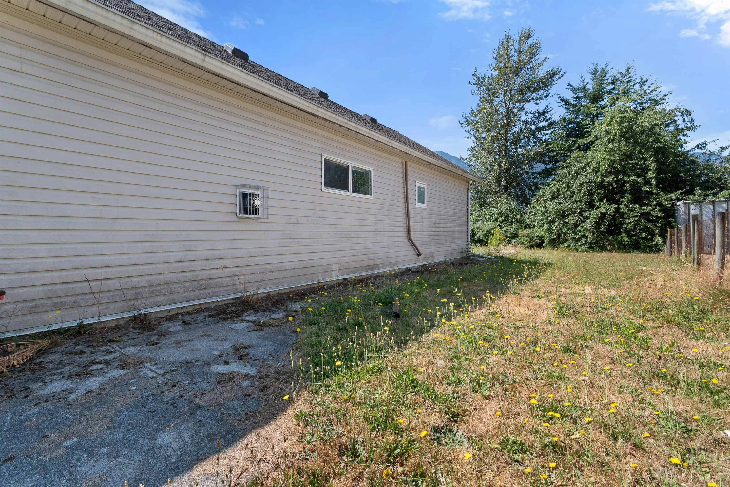 944 3rd Avenue, Hope, BC, V0X 1L0 - 29