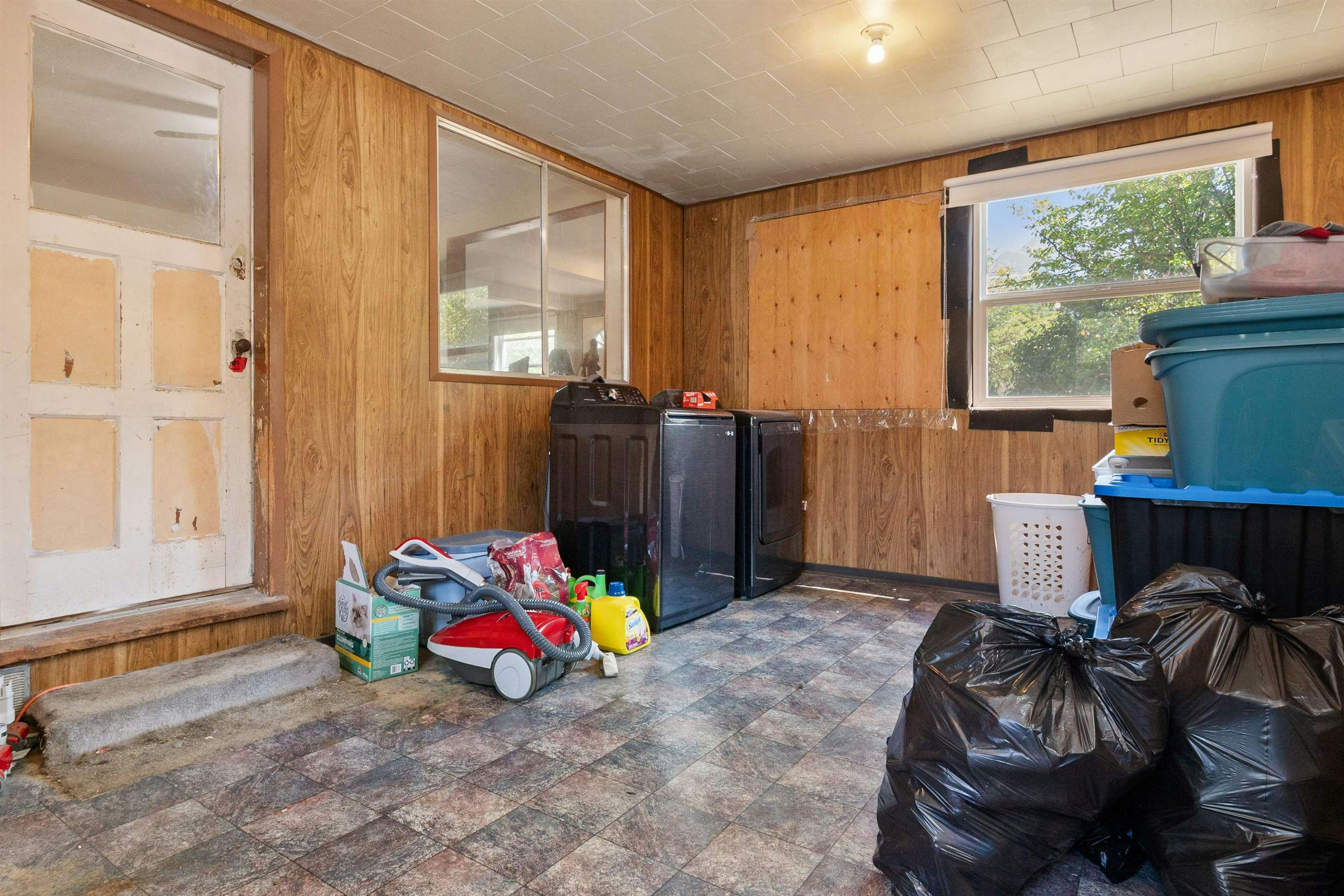944 3rd Avenue - 4