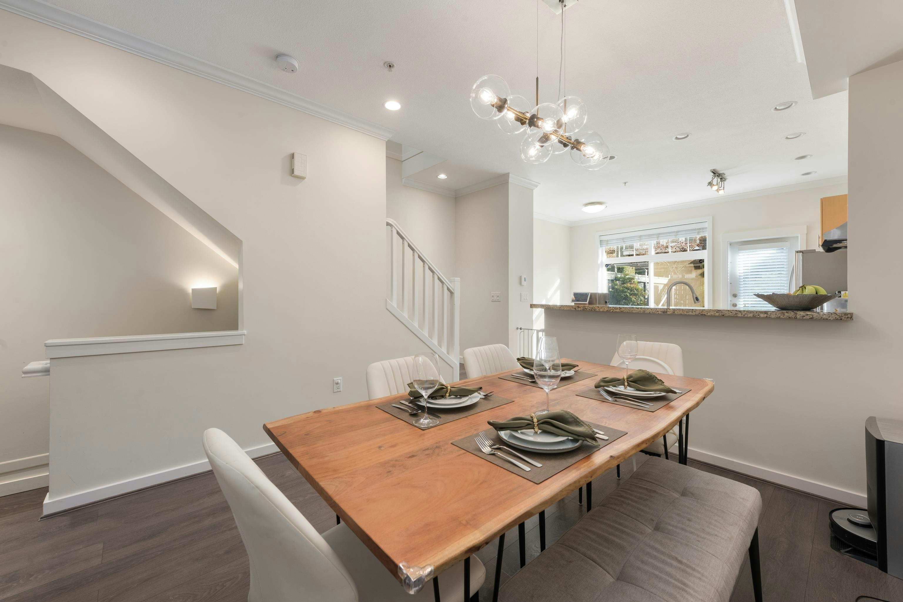 319 W 59th Avenue, Vancouver, BC, V5X 1X3 - 12