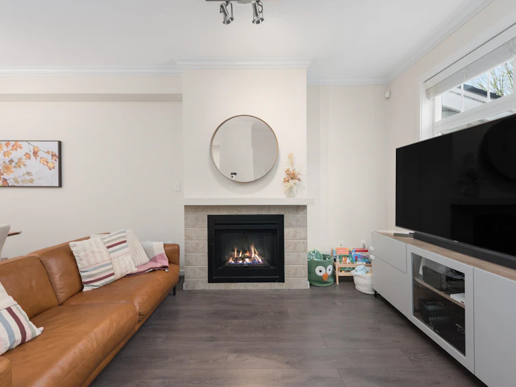 319 W 59th Avenue, Vancouver, BC, V5X 1X3 - 8