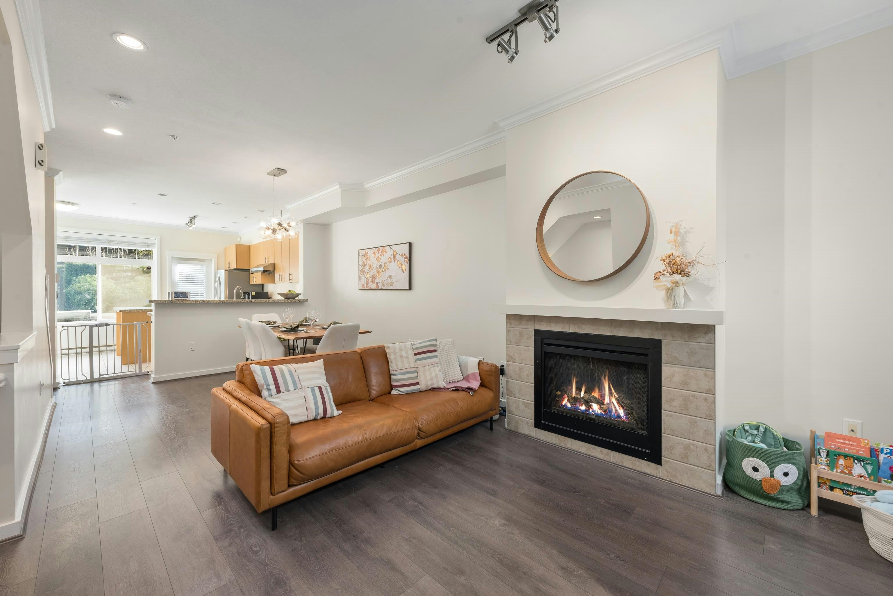 319 W 59th Avenue, Vancouver, BC, V5X 1X3 - 9